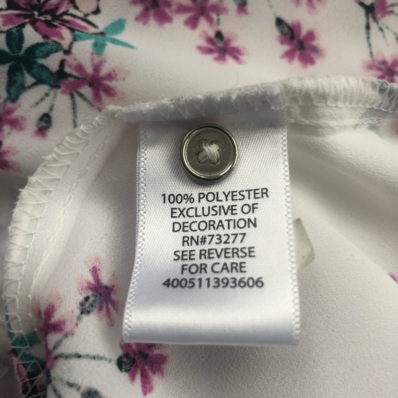 NWT CANDIE’S FLORAL BUTTON BLOUSE - Picture 5 of 6